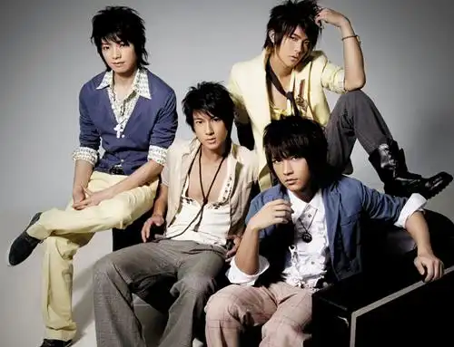 揭秘吴尊离开飞轮海:为了neinei