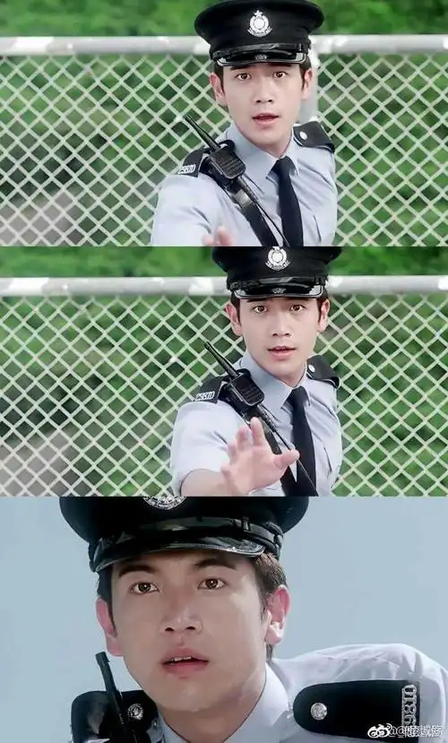 我喜欢古装帅哥,说张智尧吧,其实他年轻时的现代装也很帅,帅到逆天.