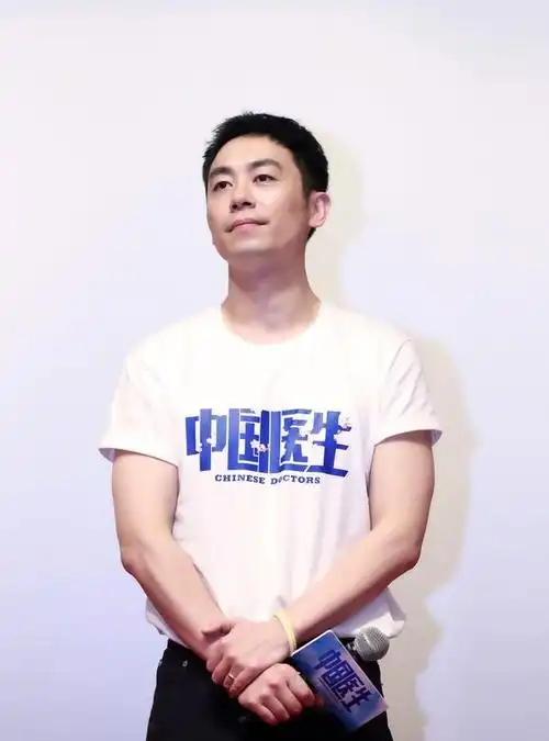 不仅是医生的无私,更多的是这3个感动|中国医生|医生|张涵予_欣浪