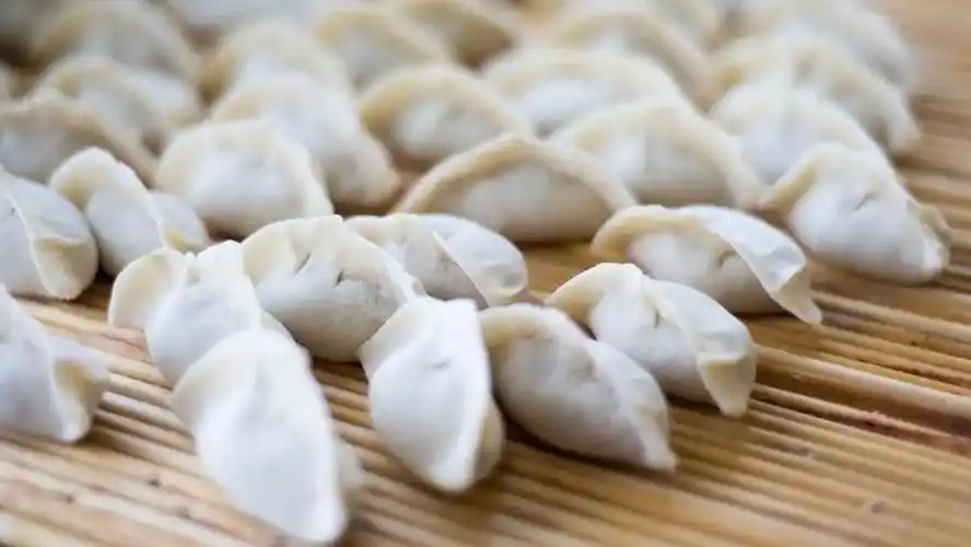 正在直播05:08华语电影巅峰之作《霸王别姬》,人间再无张国荣,不疯