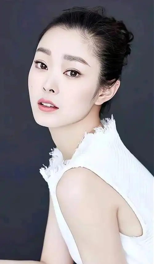 都说湖北盛产美女我本来不服但看完这9个女明星我信了