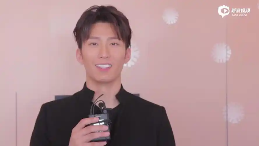 视频:《终极胜利》7月1日公映 窦骁录vcr拉票