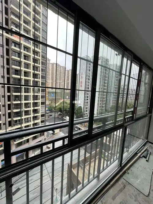 凤铝推拉窗封阳台