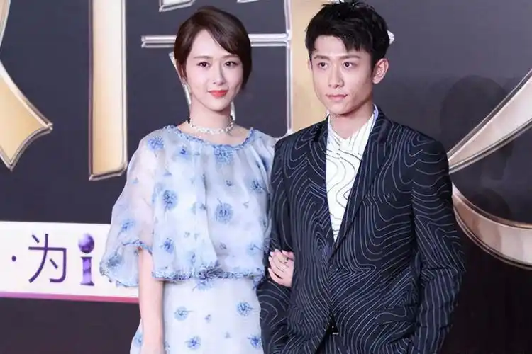 萌探探探案2发布海报华晨宇和angelababy接替黄子韬和杨紫