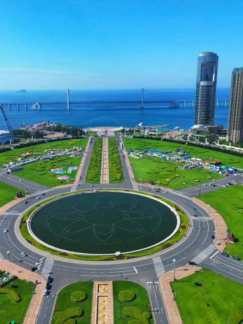 航拍大连星海广场,亚洲最大广场!