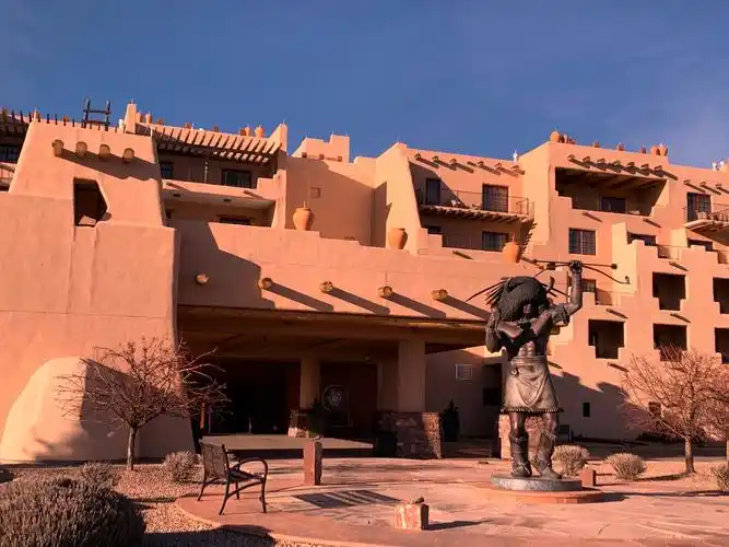 灵凤-美国:美国印第安小镇(专题选登)