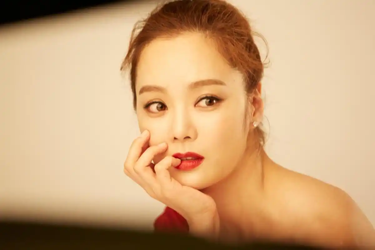 蔡琳化妆品代言广告电脑壁纸-美女壁纸-壁纸下载-美桌网十年佳人依旧