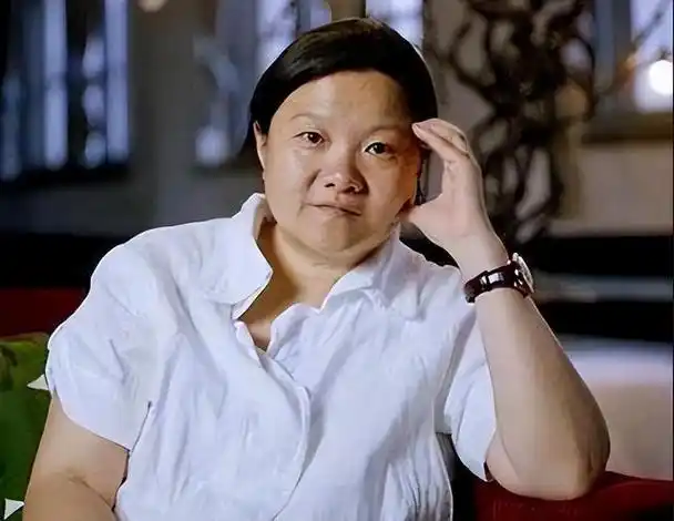 陈凯歌前妻洪晃豪言女人睡够五个男人才够本如今已有4段婚姻