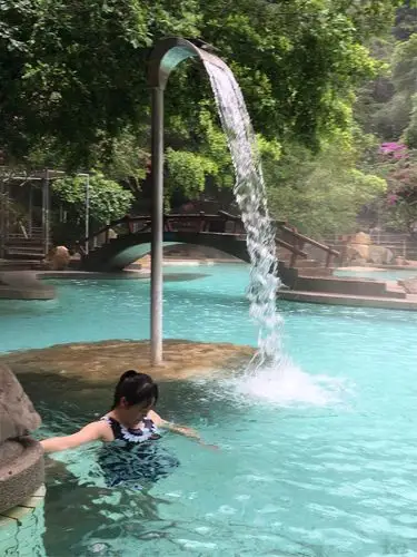 个旧贾沙丫沙底瀑布温泉2018年5月3日)