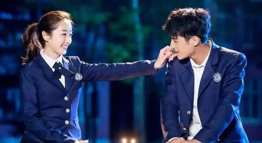 蒋梦婕_尹正_网友