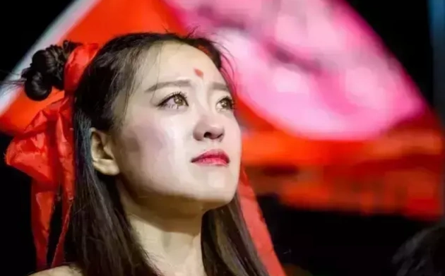 每日一歌 | 痛仰这首歌,是无数少女扎起哪吒头的原因