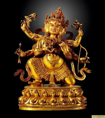 1070 明 铜鎏金三面金刚佛母