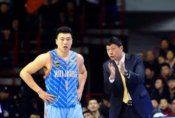 中国勒布朗再婚33岁迎娶年轻硕士美女李根忘了前妻和球迷互怼