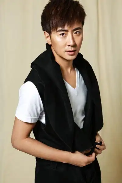 高梓淇微博截图     新浪娱乐讯 "琼男郎"高梓淇近日发文与粉丝