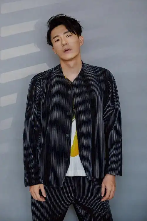 孙艺洲相关图片