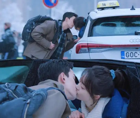 吴磊赵今麦车窗吻