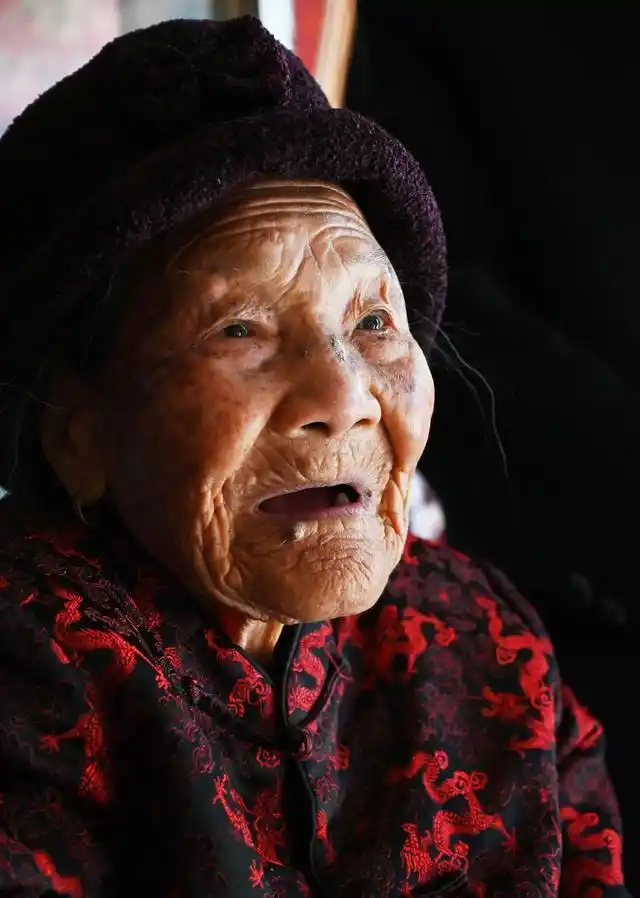 山东106岁长寿老人,4种日常习惯坚持了60年,看她到底如何养生