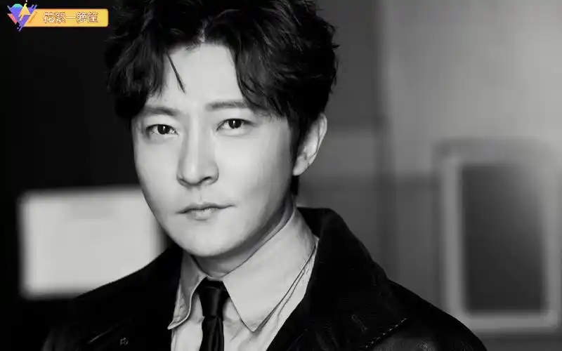 郭京飞西服写真视频欣赏