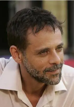 英剧亚特兰蒂斯扮演国王的演员是谁 好眼熟啊