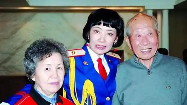 《乌龙山剿匪记》37年演员现状,钻山豹单身至今,四丫头因戏离婚|贾妮