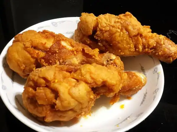 水晶小丫丫做的不用炸鸡粉也可以炸出酥脆炸鸡腿