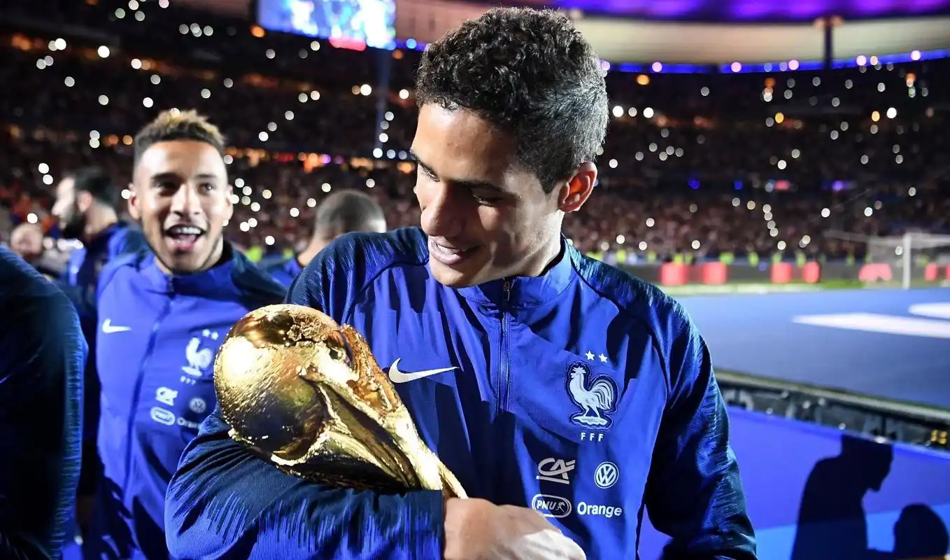 瓦拉内:我已经具备领袖特质,法国人拿金球奖我会很开心