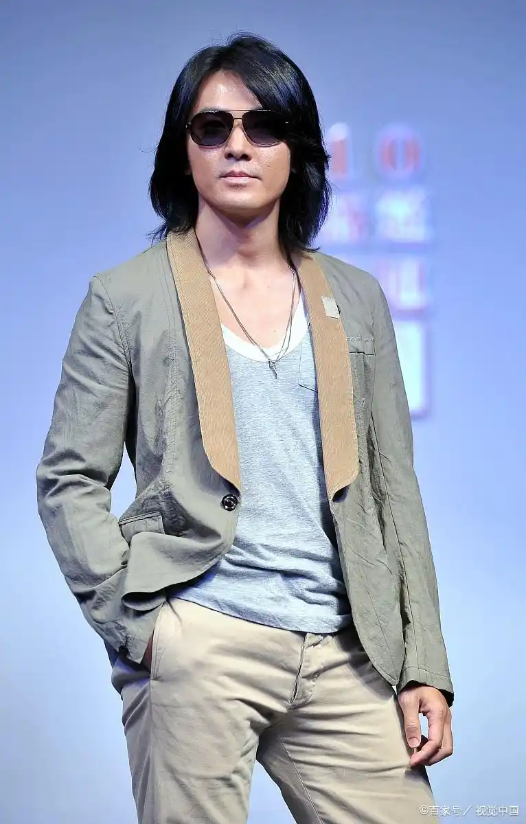 陈浩南年轻时是有多帅