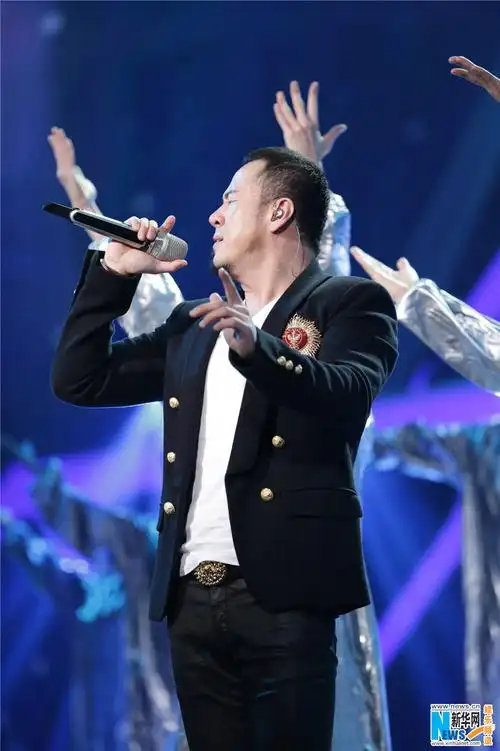 《天籁之战》华晨宇助力苏诗丁夺冠 见证"天籁之声"诞生