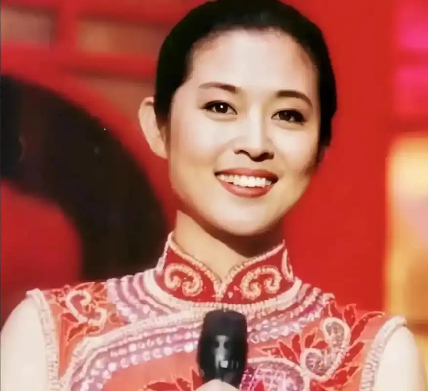 倪萍曾说:"我年轻的时候可漂亮了.