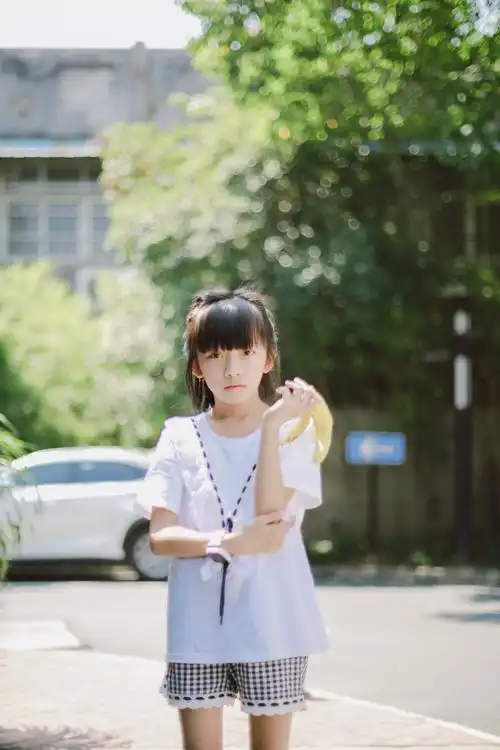 按比例缩放摄影:洪小漩出镜:熙熙和婷…-堆糖,美好生活研究所