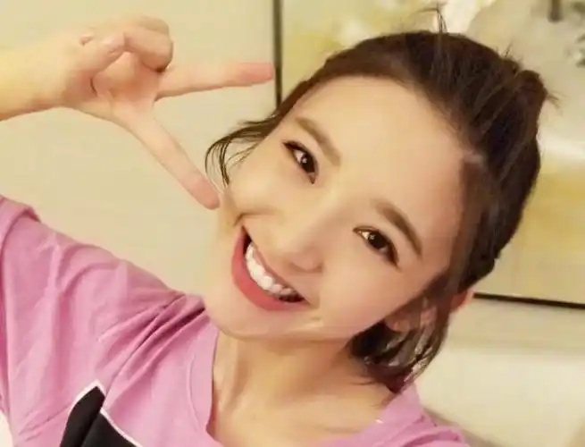 笑容最迷人的5位女星:杨颖甜美笑仅第二,第一被称"微笑女神"