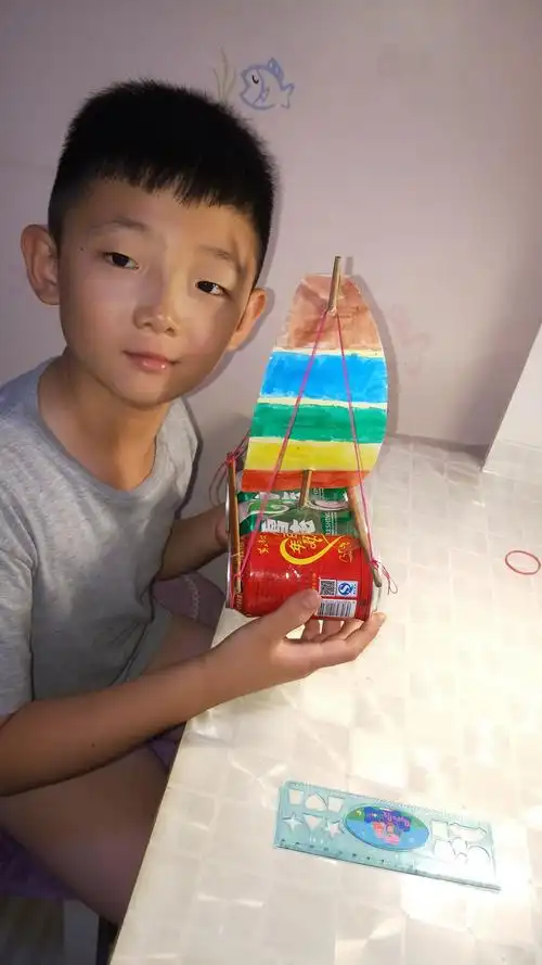 易拉罐小制作一年级41班张程博
