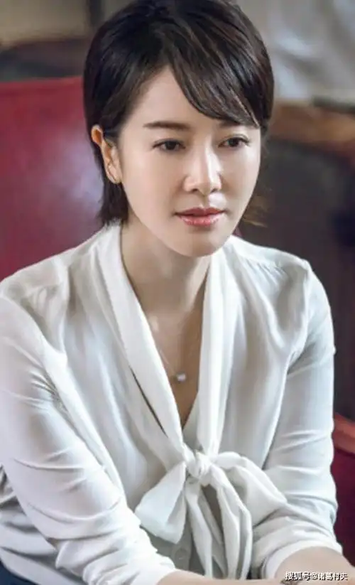 左小青才是真尤物!饱满性感韵味十足!_身材_气质_造型