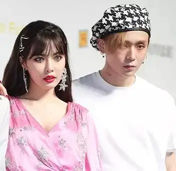 你们都忙着看她的美胸,我却为她前公司辞退她感到惋惜!