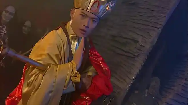 西游记后传:唐僧一边杀鬼,一边念阿弥陀佛,不愧是出家人