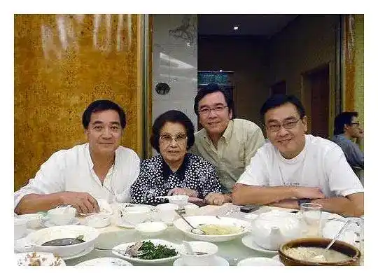 秦沛姜大卫尔冬升三兄弟:叱咤影视圈几十年,母亲是叶赫那拉氏_香港