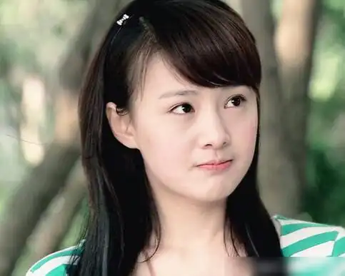 刚出道的女星你都认识吗看到郑爽你觉得过去和现在哪个美