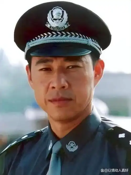 好演员张丰毅为何硬要拒绝参加亲儿婚礼?儿子说的一句话让人落泪