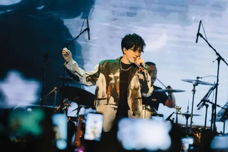 李常超"十年超时"专场演唱会上海站圆满收官|长安姑娘|与妆|李常超