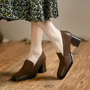 棕色高跟皮鞋女
