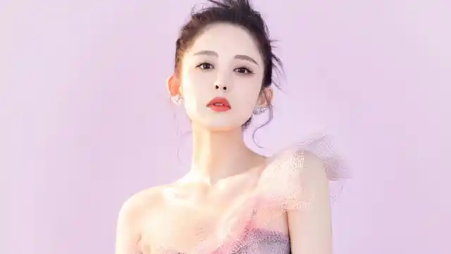 新疆美女明星有哪些,新疆最漂亮的美女是谁(热巴娜扎颜值实在太可了)