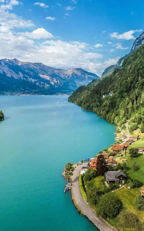 布里恩茨湖畔唯美风景手机壁纸