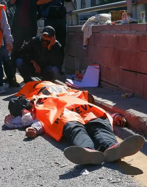 每年都有各类涉高作业工人从高空坠落摔死的新闻,身亡身故赔偿动辄就