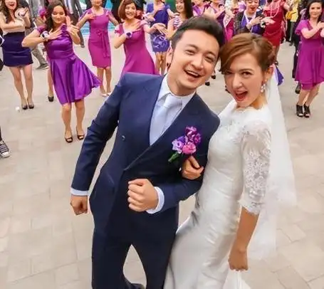 尼格买提30岁娶帕夏古丽结婚9年没孩子如今仍在主持的路上