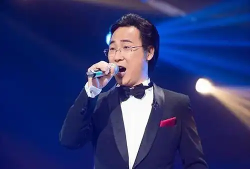 因为太敬业,唱歌时突然晕倒,正能量歌唱家廖昌永