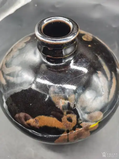 明代乌金釉罐