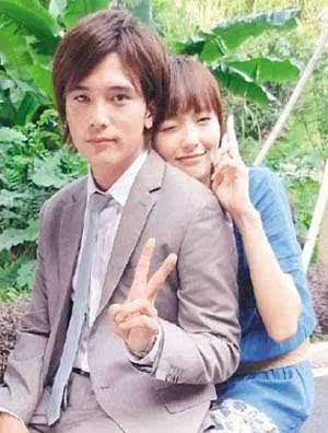 唐嫣自曝父母满意罗晋疑公开订婚胡歌邱泽历任绯闻男友开扒