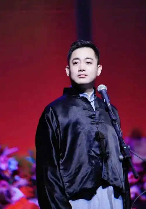 岳云鹏孔云龙一个上春晚一个进医院