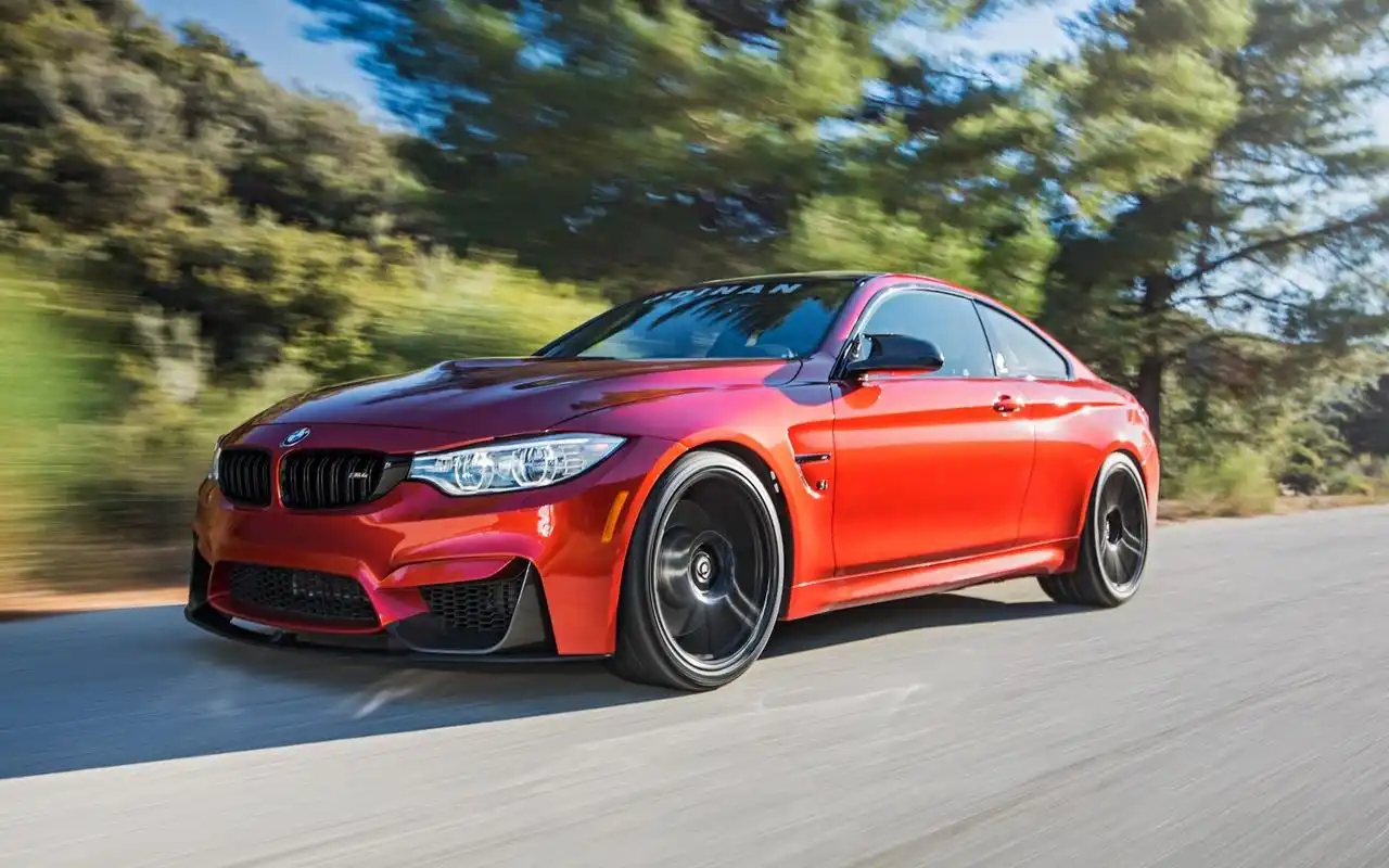 宝马m4图片高清桌面壁纸