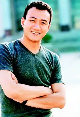 《集结号》里军衔最高不过瘾 胡军07继续攻电影(图)